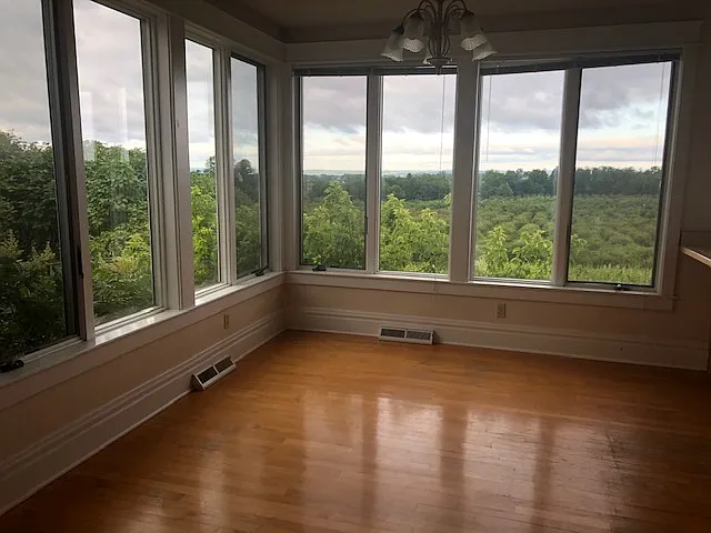 16331 Center Rd — Photo 3