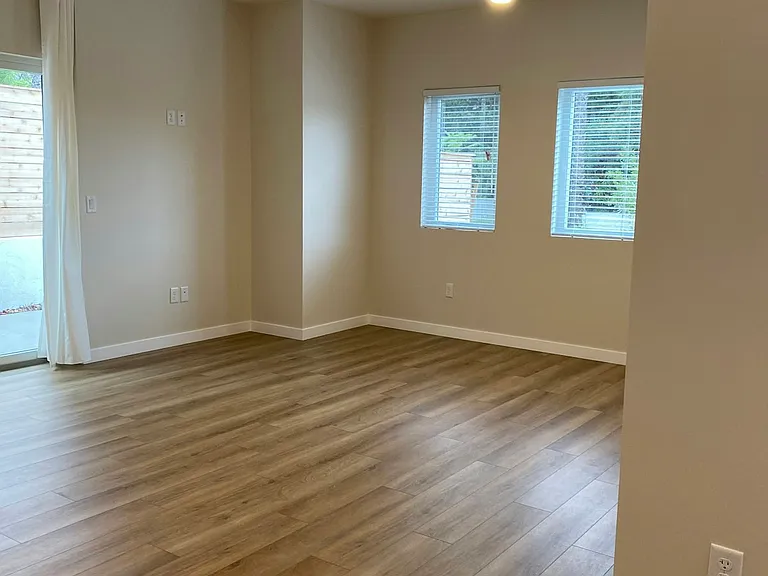 685 Stoneridge Dr #A — Photo 13
