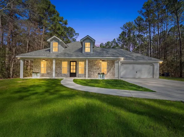 17397 Woodforest Dr, Waller, TX 77484