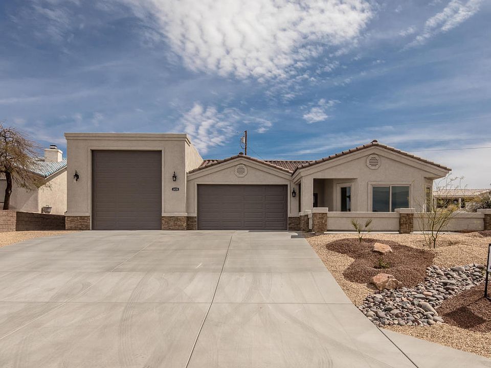1st image of 1020 Feather Palm Dr