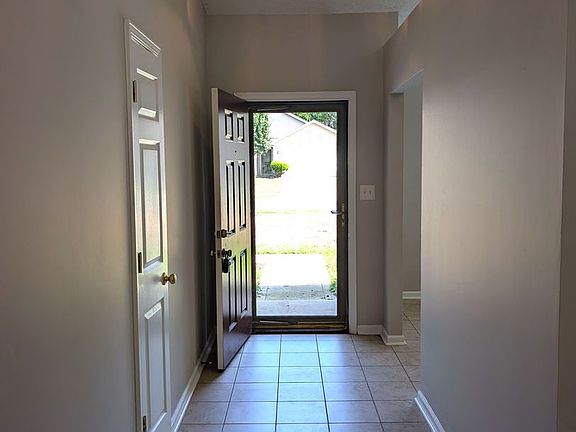 2nd image of 11024 Sandboar St
