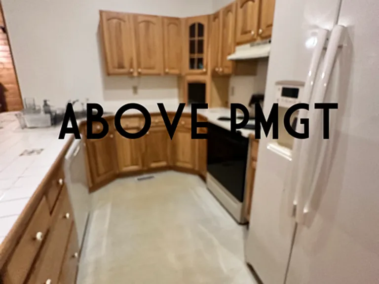 126 Lakeshore Dr — Photo 14