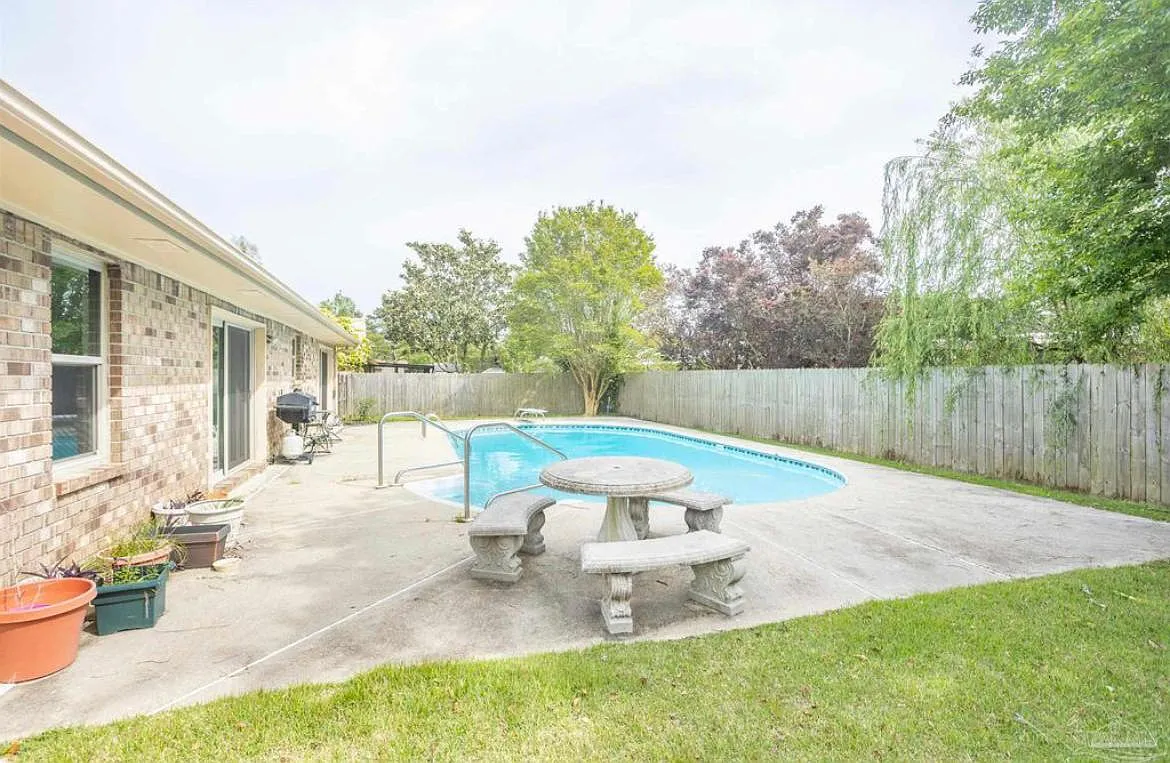 3 bed, 1628 sqft, $2,900 — Photo 3