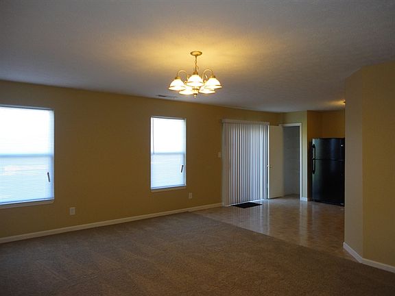 3rd image of 10870 Vanguard Ln