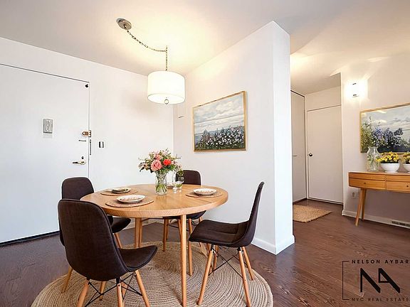 4th image of 301 E 79th St APT 15C