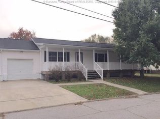 114 Pinehurst Dr, Tornado, WV