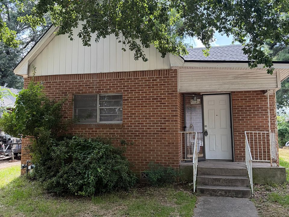 1st image of 2123 Maple St