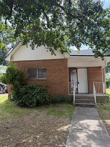 2123 Maple St Photo 1
