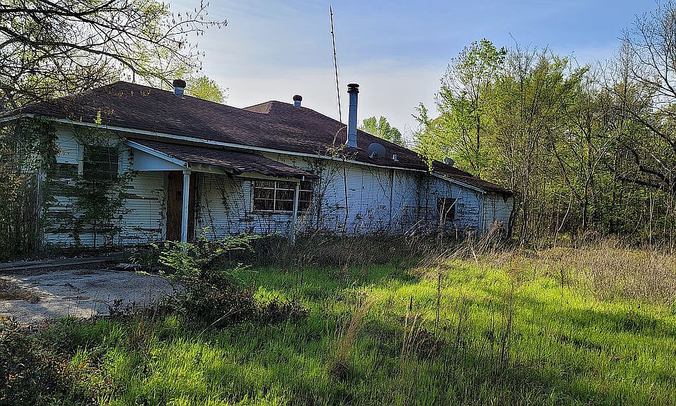2nd image of 1480 County Road 4460