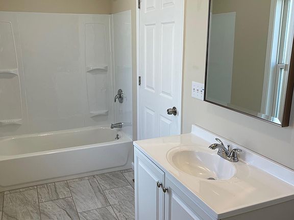 3rd image of 165 Falconer St #1