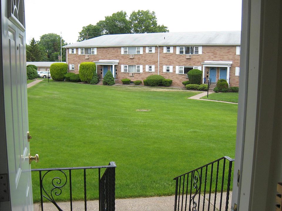 1st image of 2-54B Virginia Dr