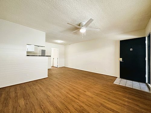 4th image of 333 Vernon Ave APT 3