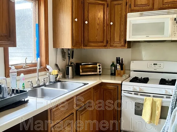 115-7 N Winooski Ave, Burlington, VT 05401