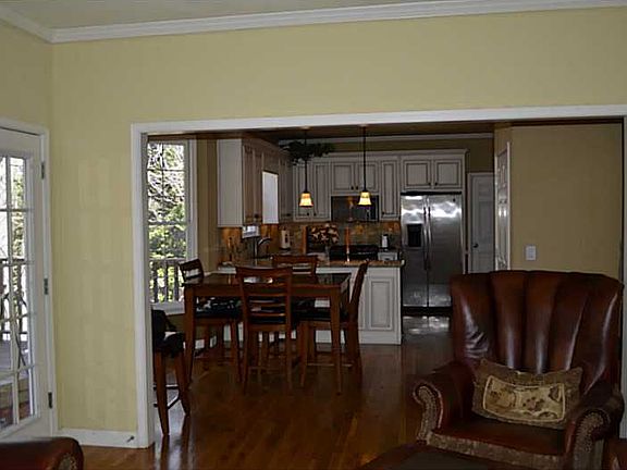 4th image of 510 Fairway Walk Dr