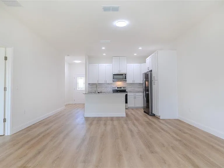 2 Rainbow Ln #B — Photo 8