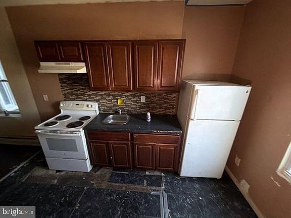 4th image of 1685 N 56th St