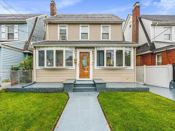 21216 93rd Ave, Queens Village, NY 11428