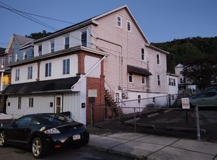 129 W Railroad St, Nesquehoning, PA 18240