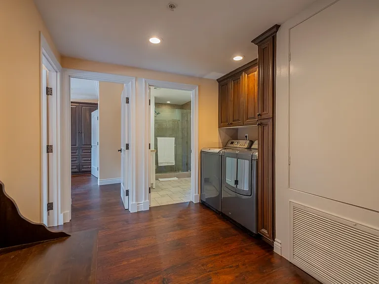 4441 Alumni Ave — Photo 24