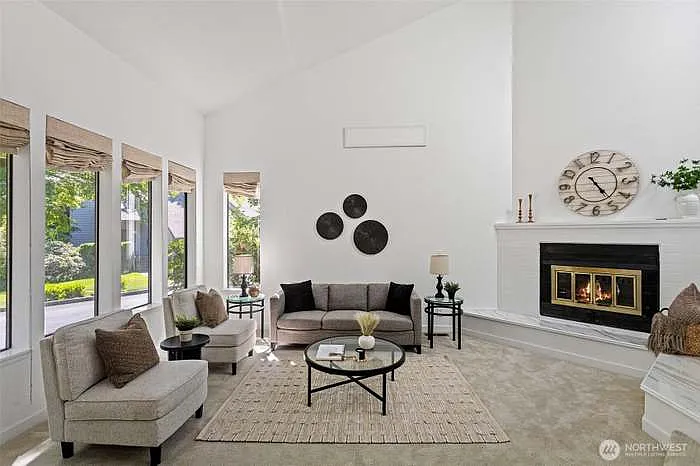2 bed, 1710 sqft, $3,620 — Photo 3