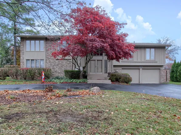 4817 S Valleyview Rd, West Bloomfield, MI 48323