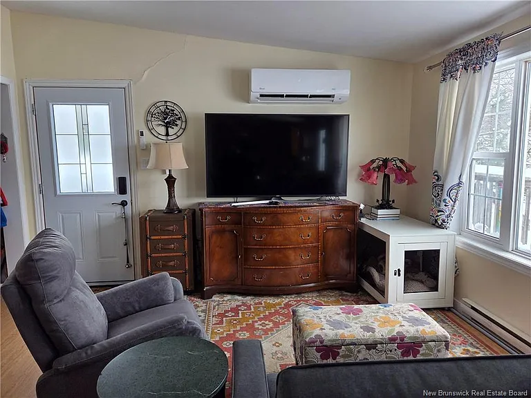 36 Hayward Ln — Photo 8