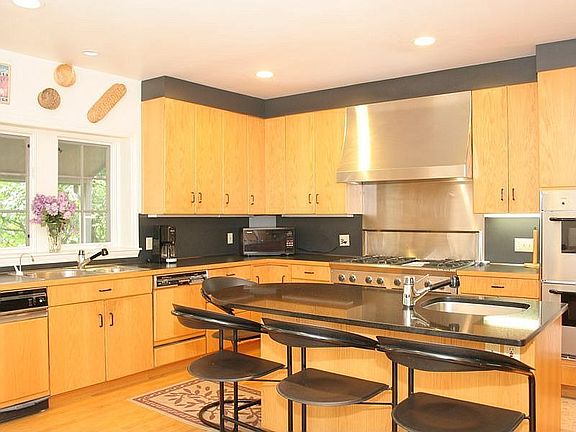 Spacious Kitchen
