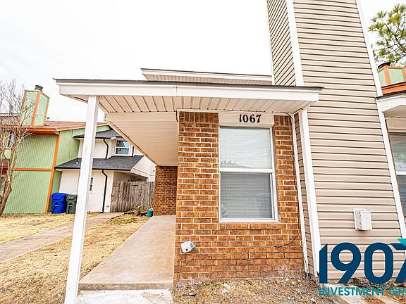 3rd image of 1067 Rambling Oaks Dr