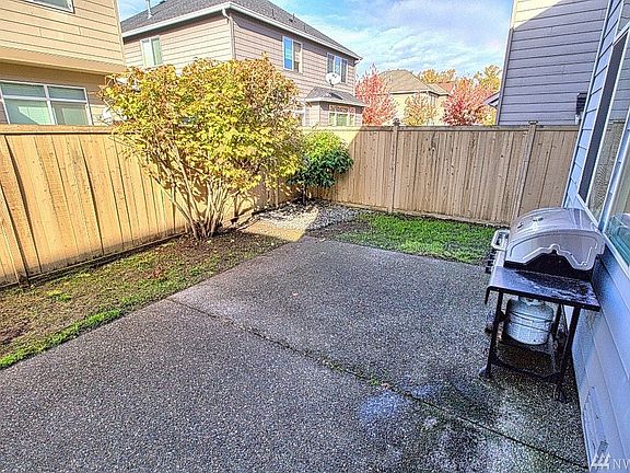 3rd image of 3912 62nd Ave E