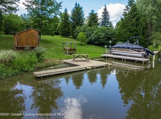 28 Lakeside Dr, Perrinton, MI 48871