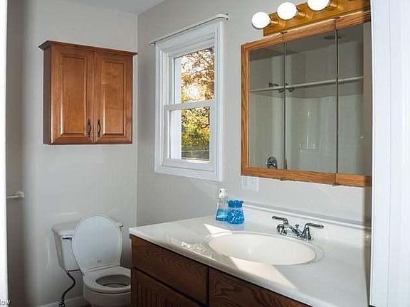 5th image of 36830 Saint Clair St