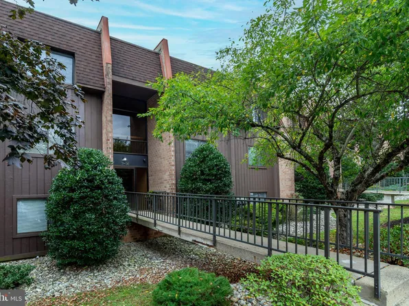 36 Hermitage Dr, New Hope, PA 18938