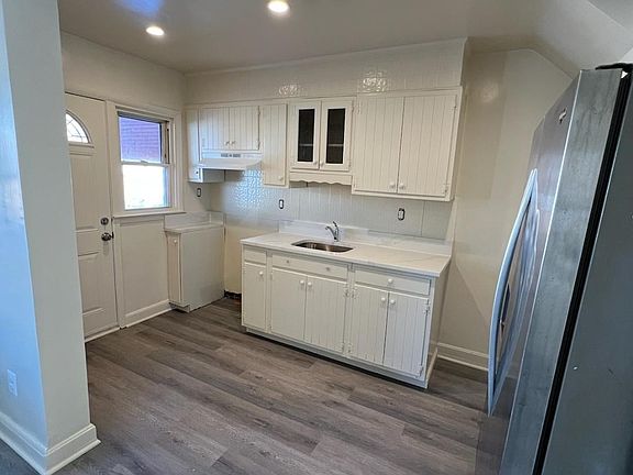 4th image of 433 Grovethorn Rd