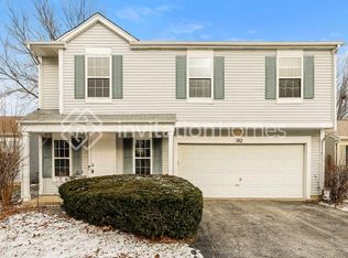 180 E Big Horn Dr, Hainesville, IL 60030