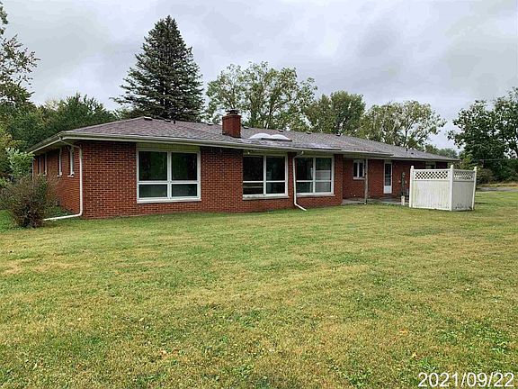 3rd image of 112 N Shore Dr