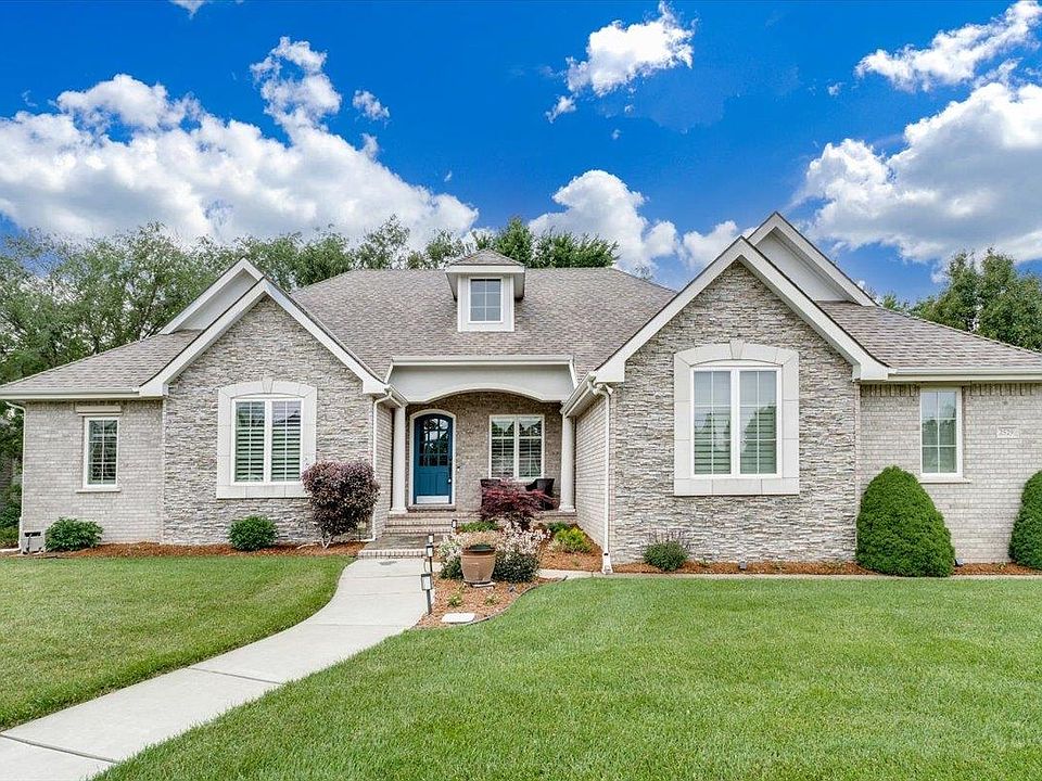 1st image of 2529 N Rosemont Ct