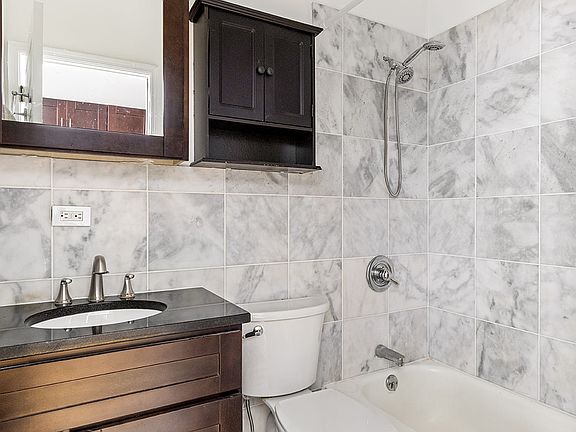 5th image of 290 5th Ave APT 2R