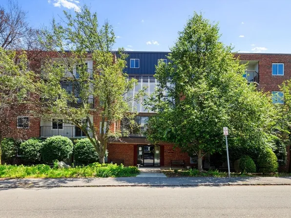 64 Willard St APT 303, Quincy, MA 02169