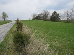 2nd image of 422 Tunnel Ln