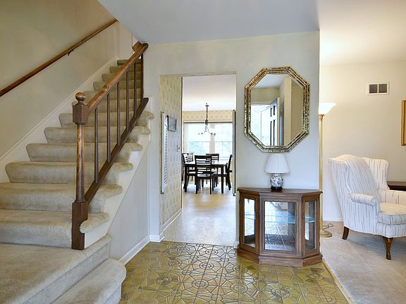 4th image of 1907 E Avon Ln