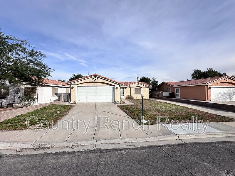 1st image of 1631 De Angelis Ave