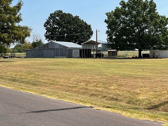 3rd image of 226 County Road 4280