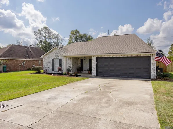 9136 Devereaux Dr, Denham Springs, LA 70706
