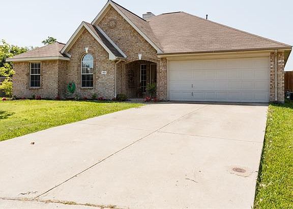 2nd image of 401 Highview Cir