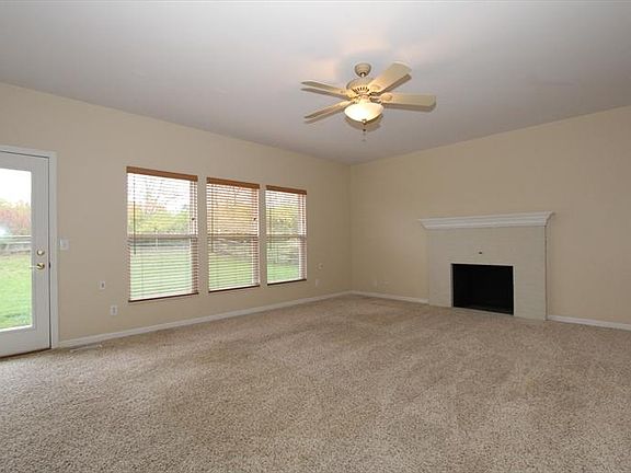 5th image of 6816 Bromley Dr