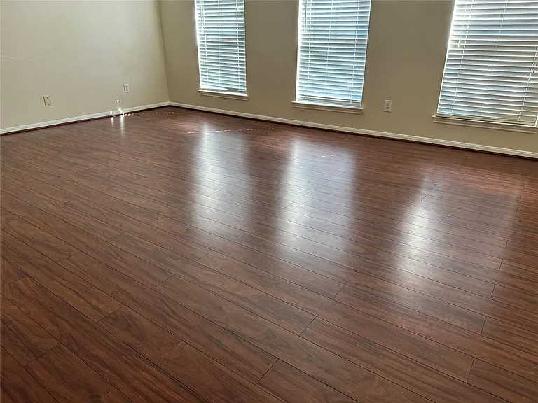 9347 Eaglewood Spring Dr — Photo 15