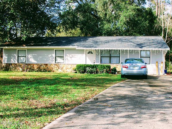 2nd image of 479 Jeri Dr