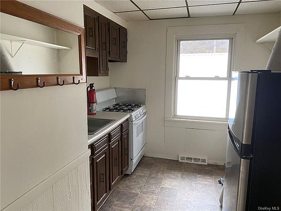 2nd image of 724 Jersey Ave #B