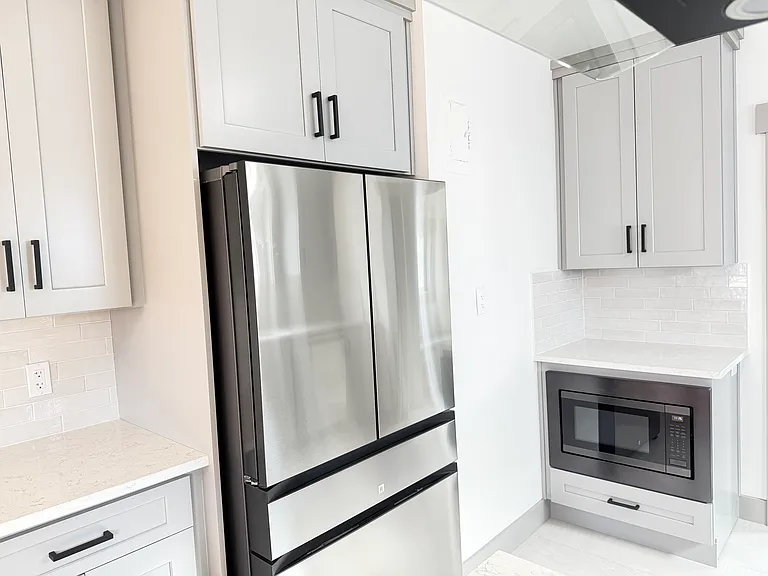 296 S Lafayette St — Photo 12
