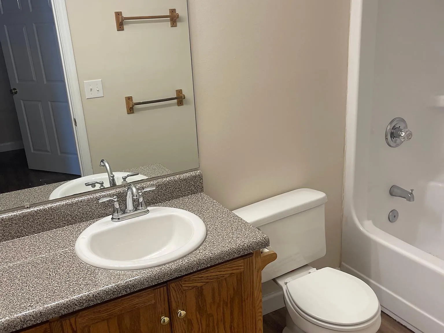 3 bed, 1732 sqft, $1,800 — Photo 3